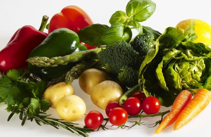 Is adherence to a Mediterranean diet associated with cognitive function and dementia?