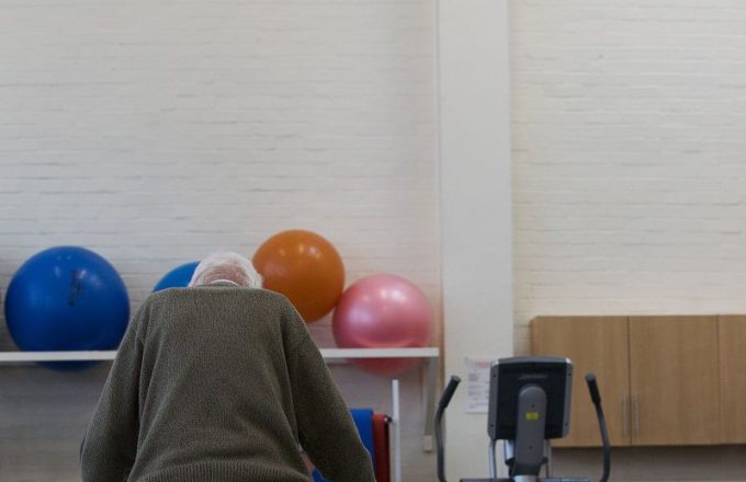 Implementation of falls prevention programmes