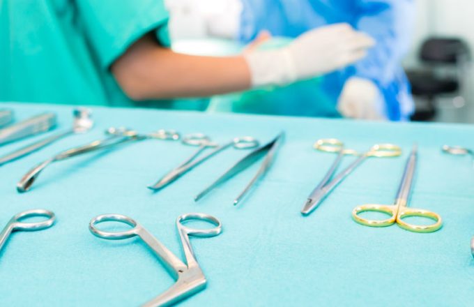 Sterilizing surgical instruments