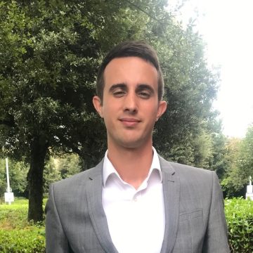 Dr Nicolas Farina